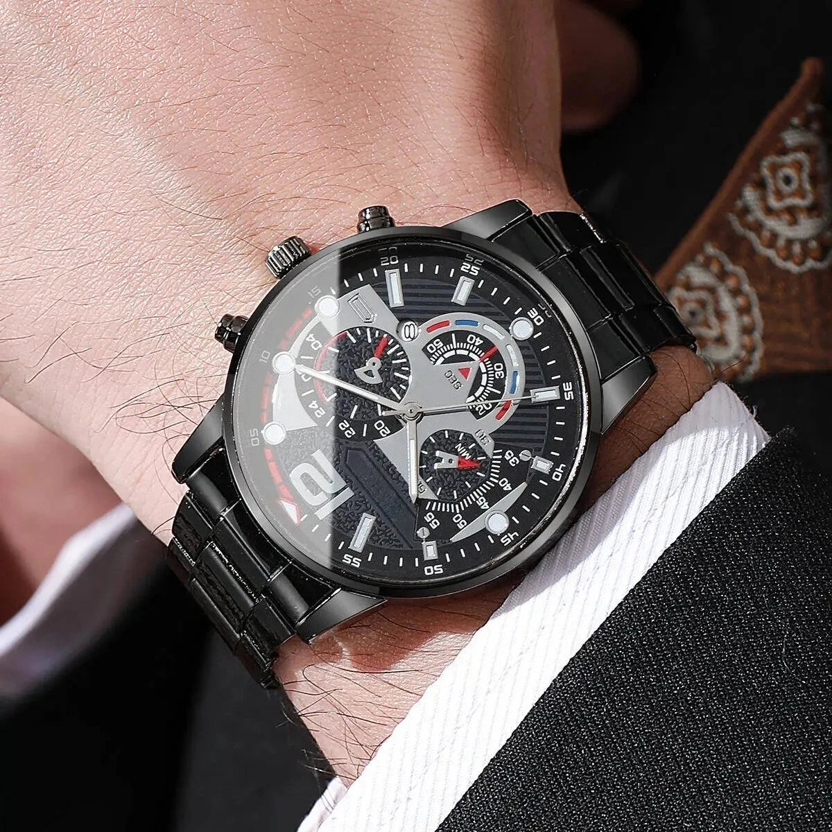 Fashion Decorative Three-eyes Dial Men Business Watches Luxury Quartz Wristwatches with Calendar Clock Reloj Hombre（Without Box）