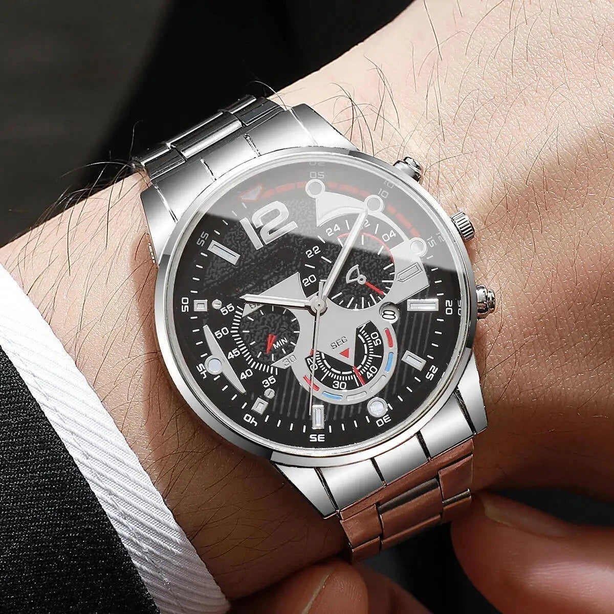 Fashion Decorative Three-eyes Dial Men Business Watches Luxury Quartz Wristwatches with Calendar Clock Reloj Hombre（Without Box）