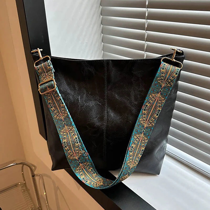 Retro-Umhängetasche mit geometrischem Riemen | Große Crossbody-Tasche aus Kunstleder für Damen